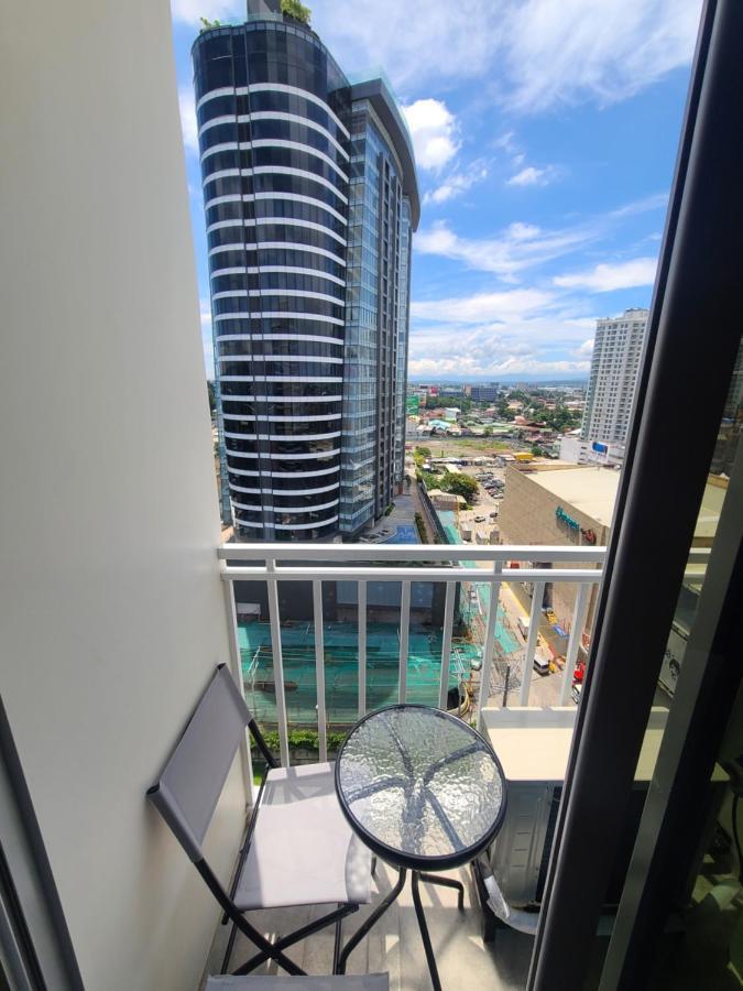 Inspiria Condo Free Airport Pickup For 3 Nights Stay Or More Davao City Extérieur photo